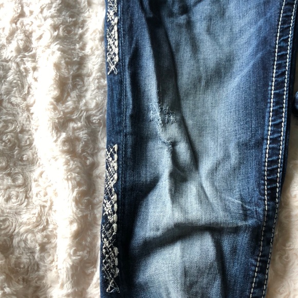 •Miss Me Jeans• - Picture 3 of 7